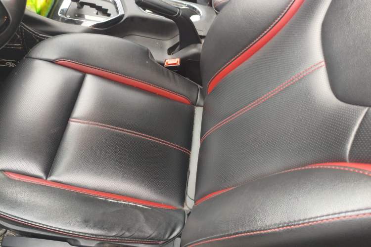 Used Soueast DX3 2016 1.5T CVT Prestige Edition Driver Seat