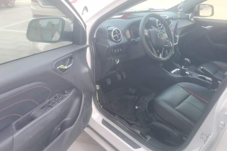 Used Soueast DX3 2016 1.5L Manual Flagship Version Driver Seat