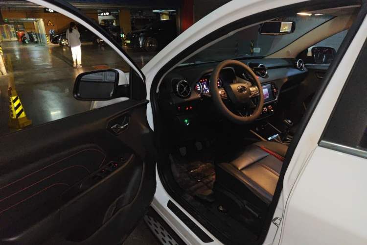 Used Soueast DX3 2016 1.5L Manual Luxury Edition Driver Seat