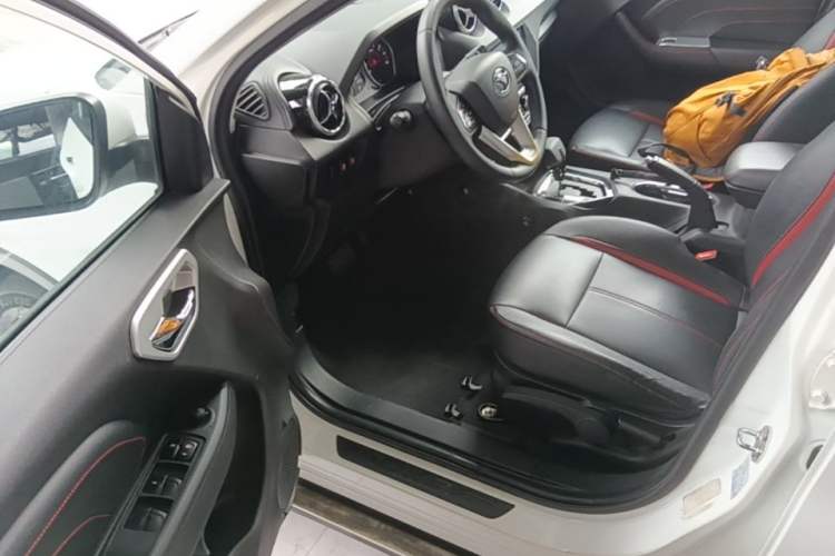 Used Soueast DX3 2016 1.5T CVT Luxury Model Driver Seat