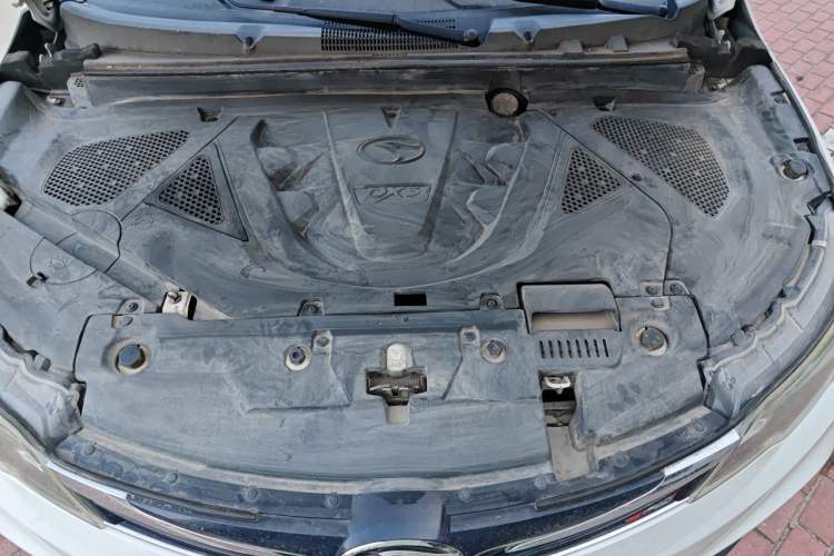 Used Soueast DX3 2016 1.5T SRG CVT Flagship Edition Engine Bay