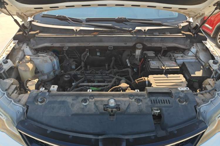Used Soueast DX3 2016 1.5L Manual Flagship Version Engine Bay