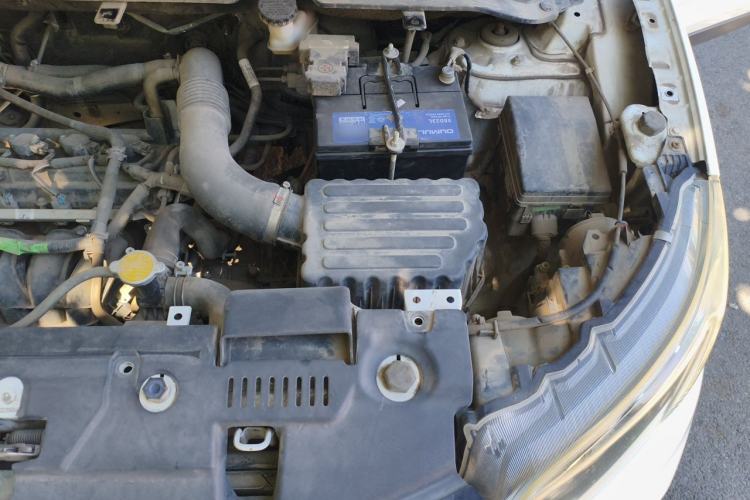 Used Soueast DX3 2016 1.5T CVT Flagship Model Engine Bay Left