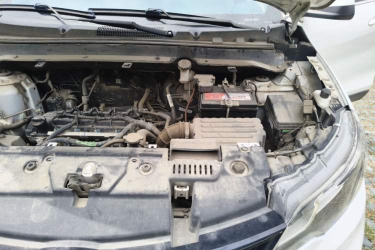 Used Soueast DX3 2016 1.5L Manual Flagship Version Engine Bay Left