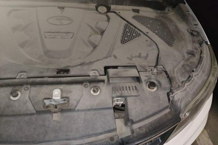 Used Soueast DX3 2016 1.5L Manual Luxury Edition Engine Bay Left