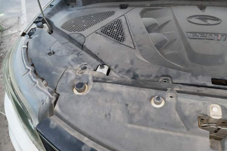 Used Soueast DX3 2016 1.5T CVT Flagship Model Engine Bay Right
