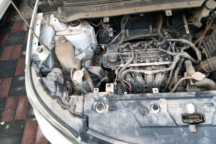 Used Soueast DX3 2016 1.5L Manual Luxury Model Engine Bay Right
