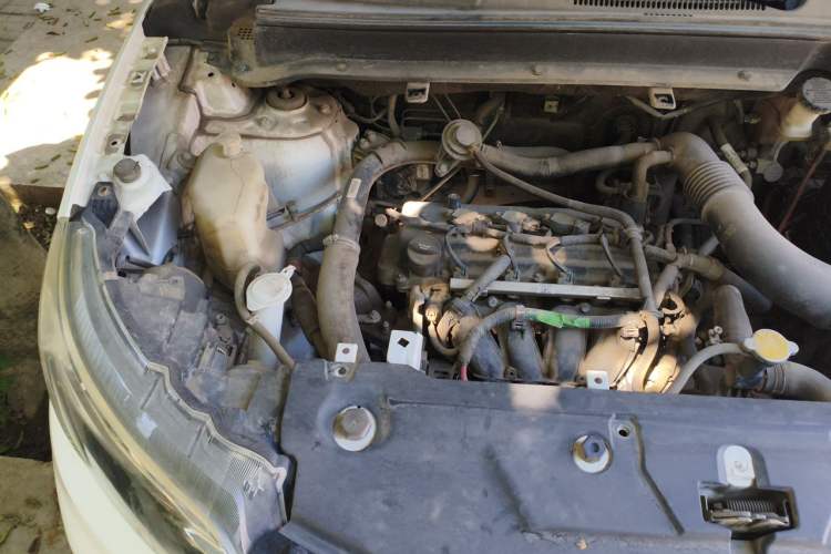 Used Soueast DX3 2016 1.5T CVT Flagship Model Engine Bay Right