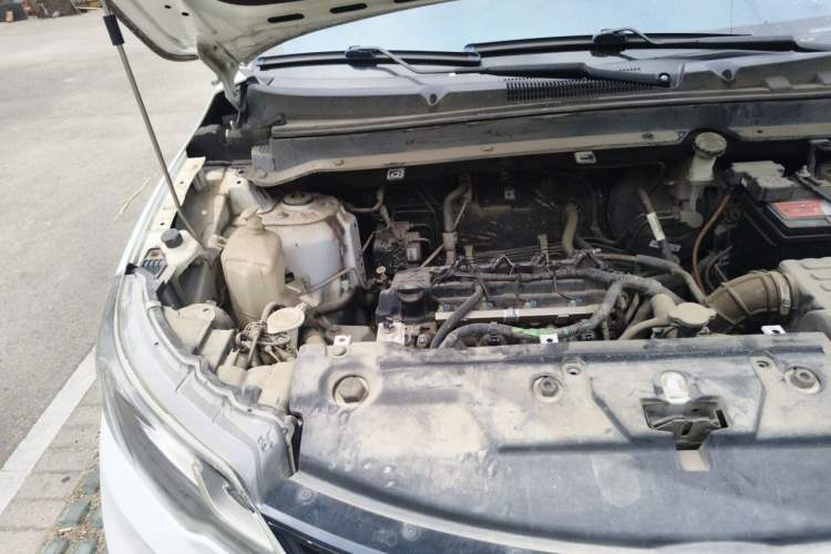 Used Soueast DX3 2016 1.5L Manual Flagship Version Engine Bay Right