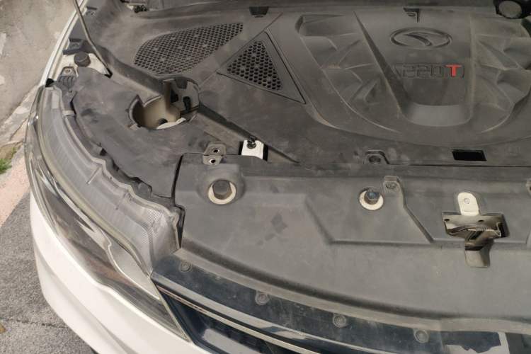 Used Soueast DX3 2016 1.5T CVT Prestige Edition Engine Bay Right