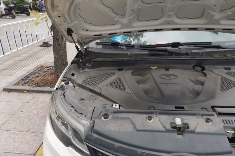 Used Soueast DX3 2016 1.5L Manual Luxury Edition Engine Bay Right