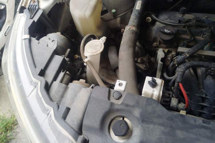 Used Soueast DX3 2016 1.5T SRG CVT Flagship Edition Engine Bay Right