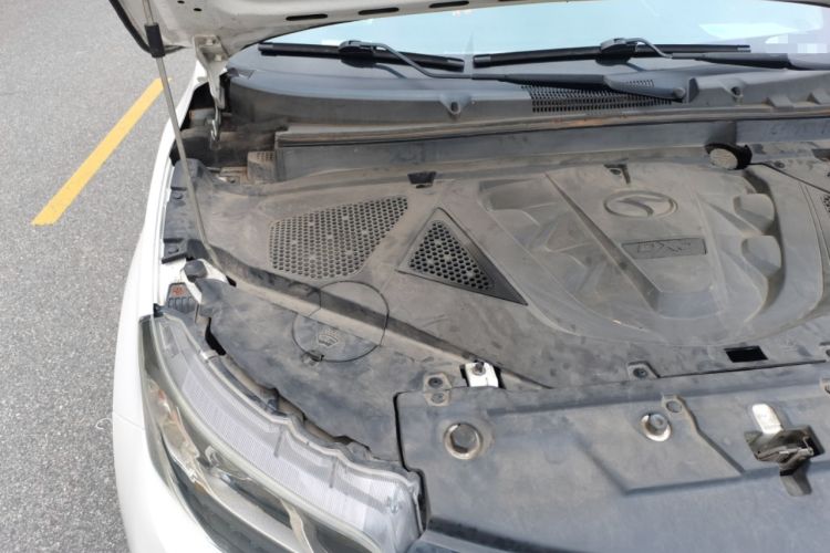 Used Soueast DX3 2016 1.5L Manual Luxury Edition Engine Bay Right