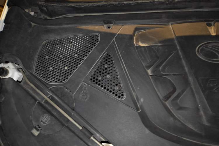 Used Soueast DX3 2016 1.5L Manual Flagship Version Engine Bay Right
