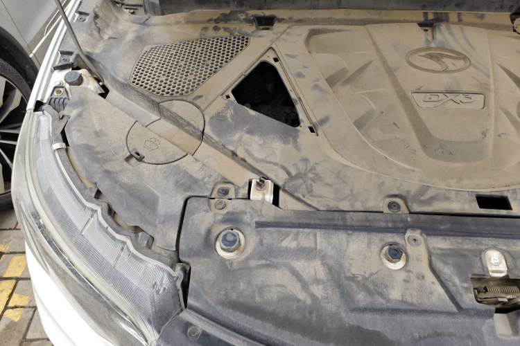 Used Soueast DX3 2016 1.5L Manual Luxury Model Engine Bay Right