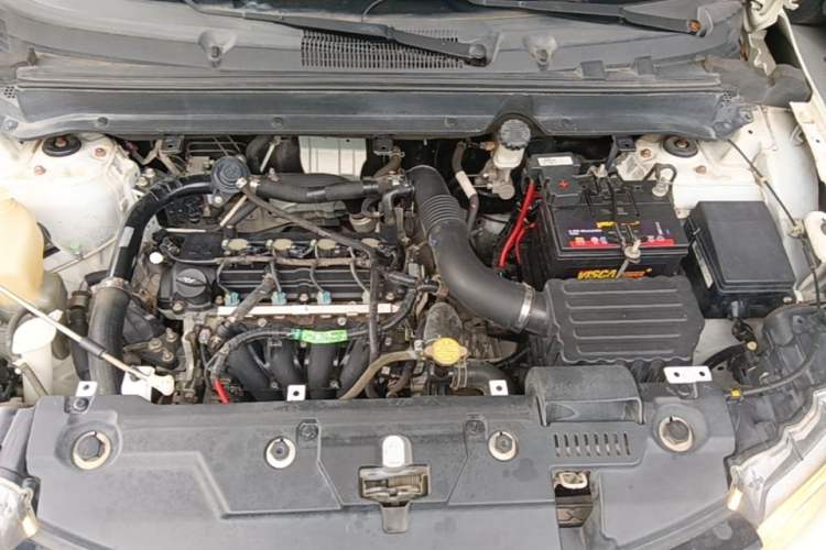 Used Soueast DX3 2016 1.5T CVT Luxury Model Engine Bay