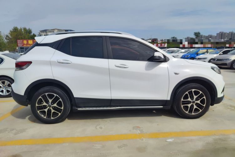 Used Soueast DX3 2016 1.5T CVT Luxury Model Exterior 2