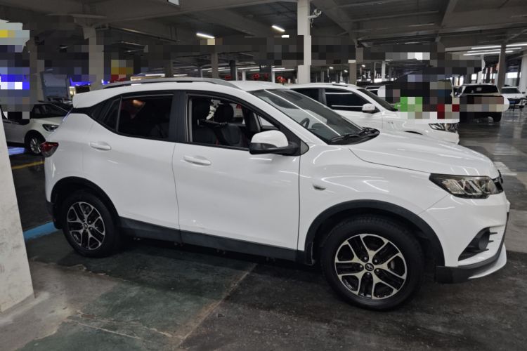 Used Soueast DX3 2016 1.5T CVT Luxury Model Exterior 2