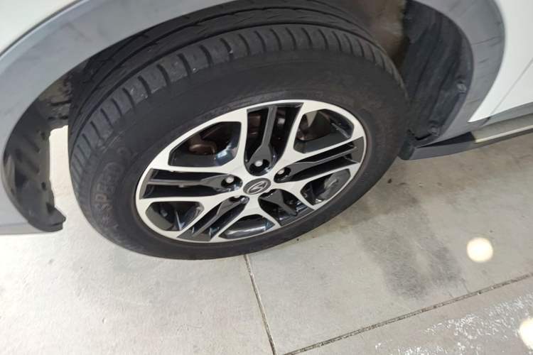 Used Soueast DX3 2016 1.5L Manual Luxury Edition Exterior 4