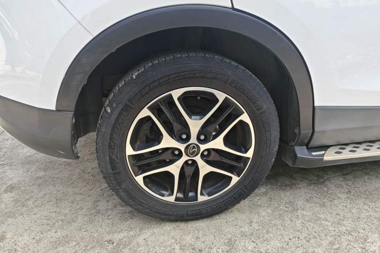 Used Soueast DX3 2016 1.5T CVT Prestige Edition Exterior 5