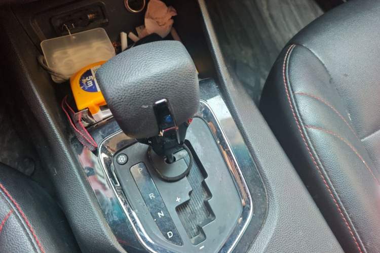 Used Soueast DX3 2016 1.5T CVT Prestige Edition Gear Lever