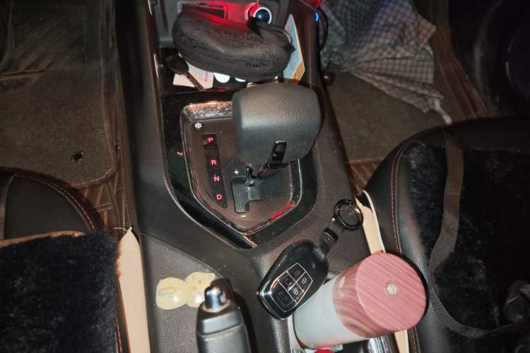 Used Soueast DX3 2016 1.5T CVT Flagship Model Gear Lever