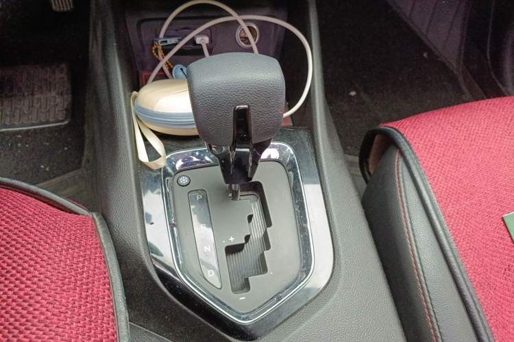 Used Soueast DX3 2016 1.5T CVT Flagship Model Gear Lever