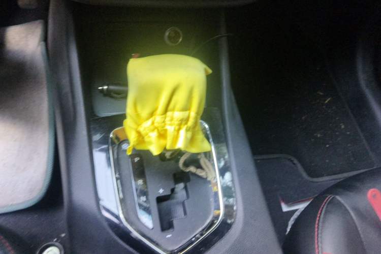 Used Soueast DX3 2016 1.5T CVT Luxury Model Gear Lever