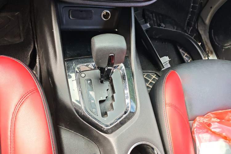 Used Soueast DX3 2016 1.5T SRG CVT Flagship Edition Gear Lever