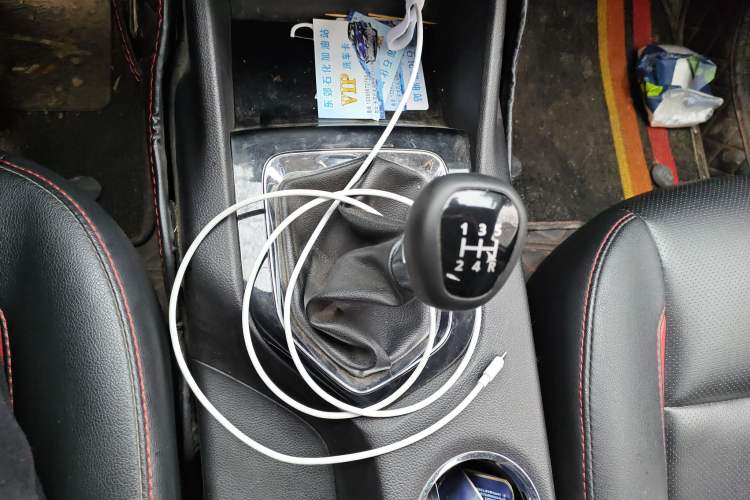 Used Soueast DX3 2016 1.5L Manual Luxury Model Gear Lever