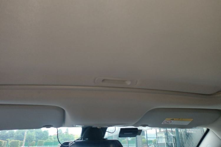 Used Soueast DX3 2016 1.5T CVT Prestige Edition Headliner