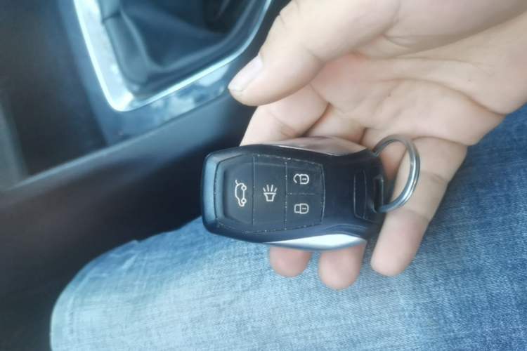 Used Soueast DX3 2016 1.5L Manual Flagship Version Interior 1
