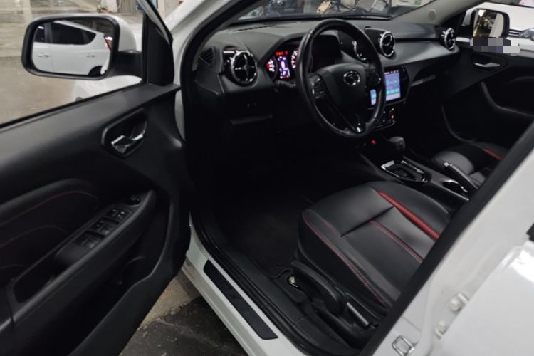 Used Soueast DX3 2016 1.5T CVT Luxury Model Interior 2