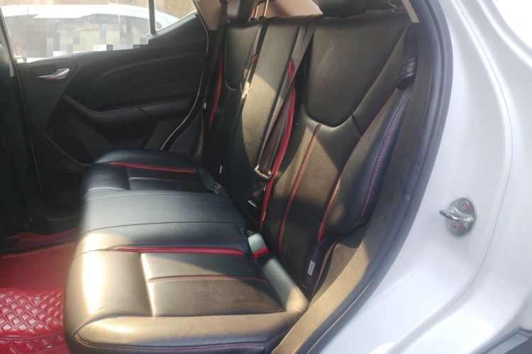 Used Soueast DX3 2016 1.5T CVT Luxury Model Interior 4