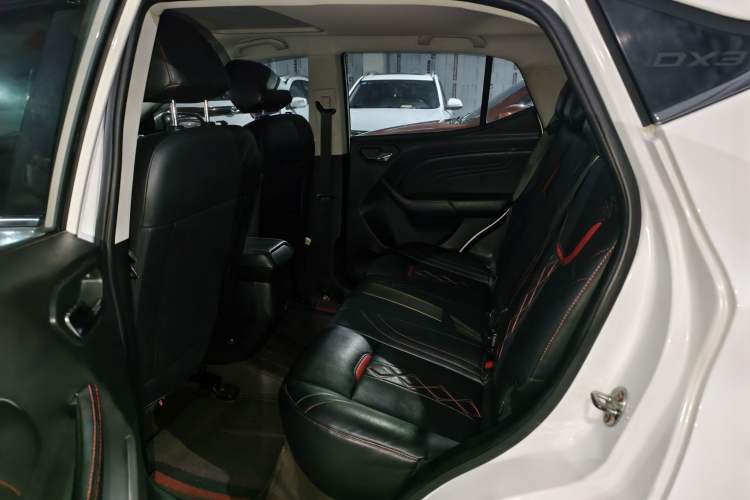 Used Soueast DX3 2016 1.5T CVT Prestige Edition Interior 5