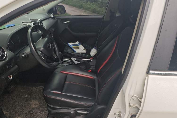 Used Soueast DX3 2016 1.5T CVT Prestige Edition Left Front Seat