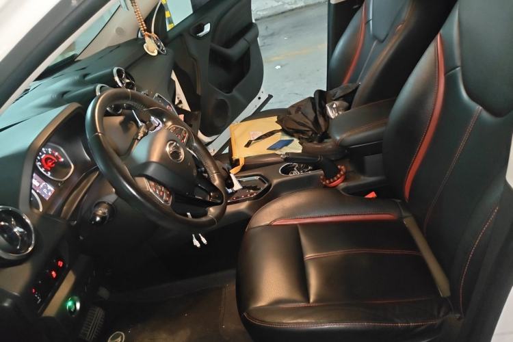 Used Soueast DX3 2016 1.5T CVT Prestige Edition Left Front Seat