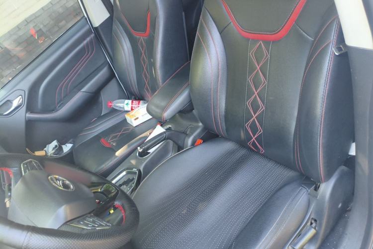 Used Soueast DX3 2016 1.5T CVT Flagship Model Left Front Seat
