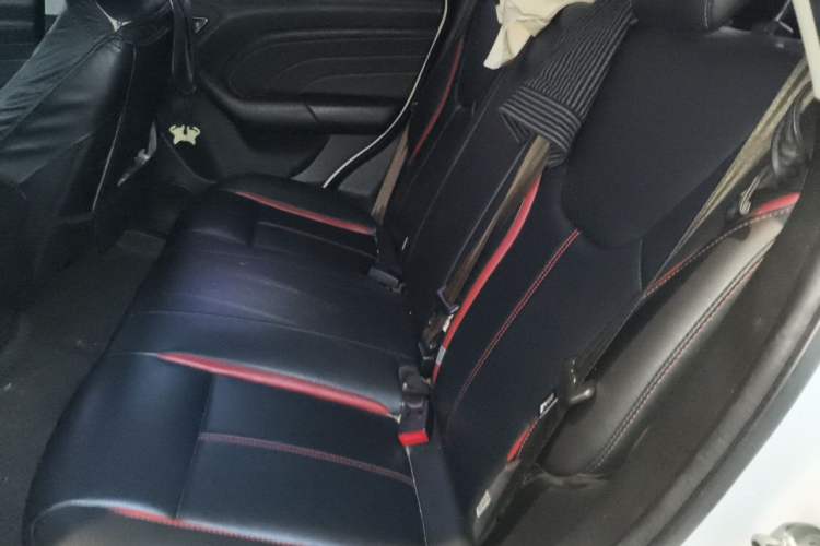 Used Soueast DX3 2016 1.5T CVT Flagship Model Left Rear Seat
