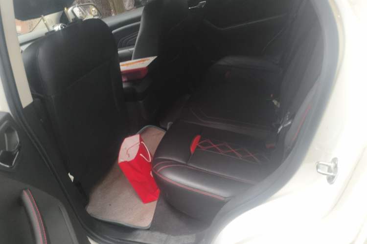 Used Soueast DX3 2016 1.5T CVT Luxury Model Left Rear Seat
