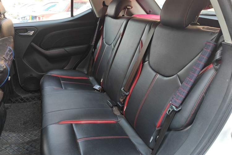 Used Soueast DX3 2016 1.5T CVT Luxury Model Left Rear Seat