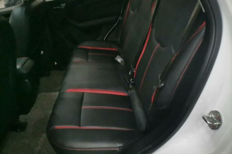 Used Soueast DX3 2016 1.5T CVT Prestige Edition Left Rear Seat