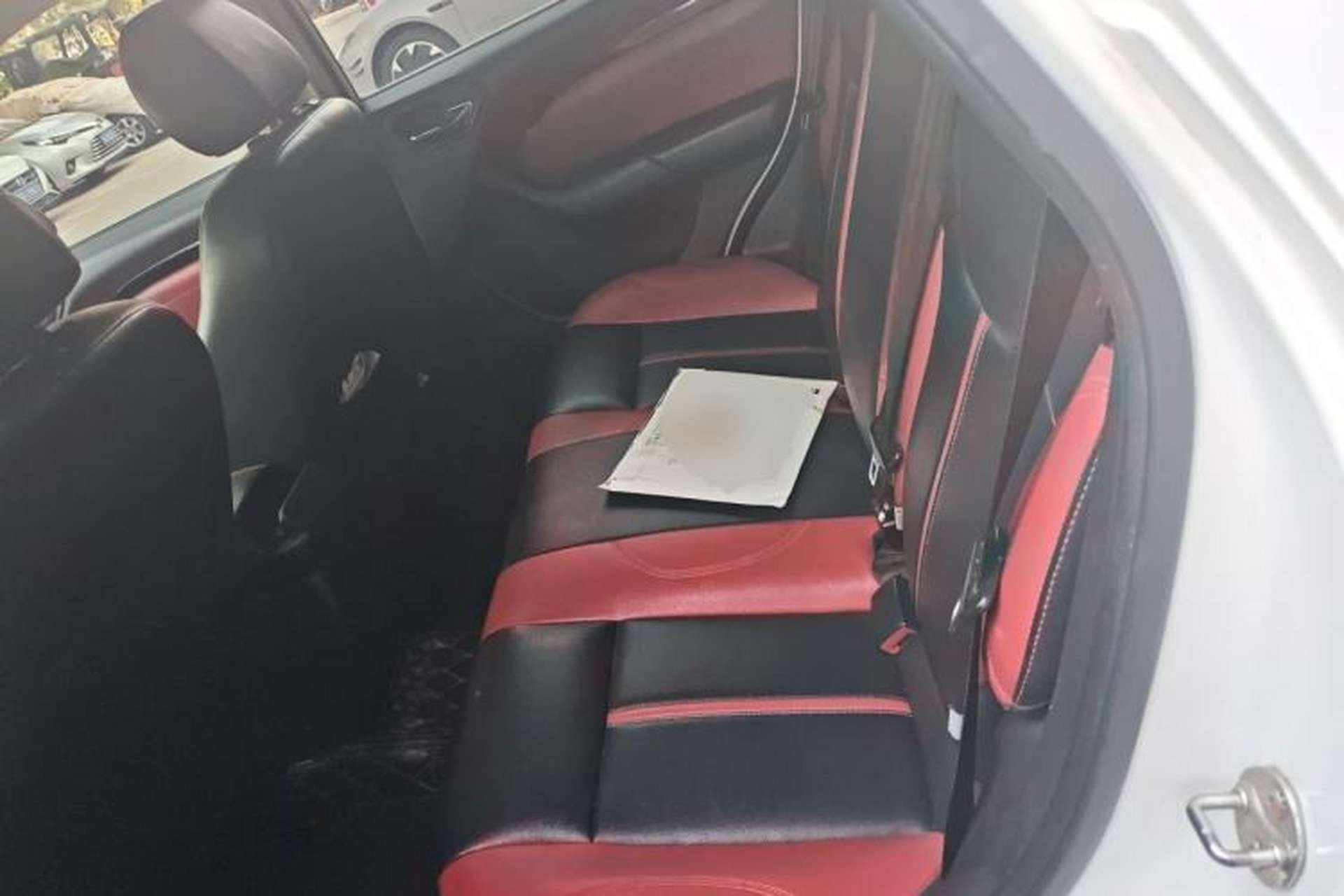 Used Soueast DX3 2016 1.5T SRG Manual Flagship Model Left Rear Seat