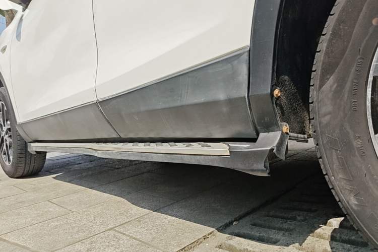 Used Soueast DX3 2016 1.5L Manual Luxury Edition Left Side Sill