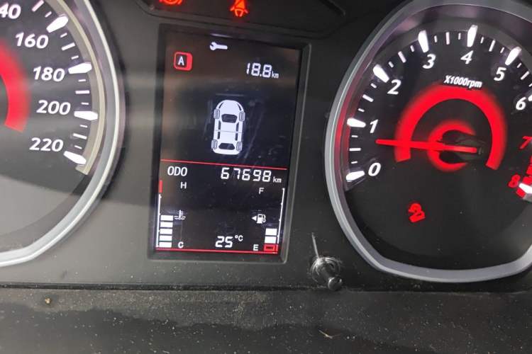 Used Soueast DX3 2016 1.5L Manual Luxury Edition Odometer Close Up