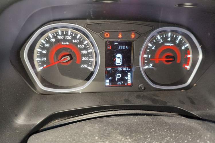 Used Soueast DX3 2016 1.5T CVT Flagship Model Odometer Close Up