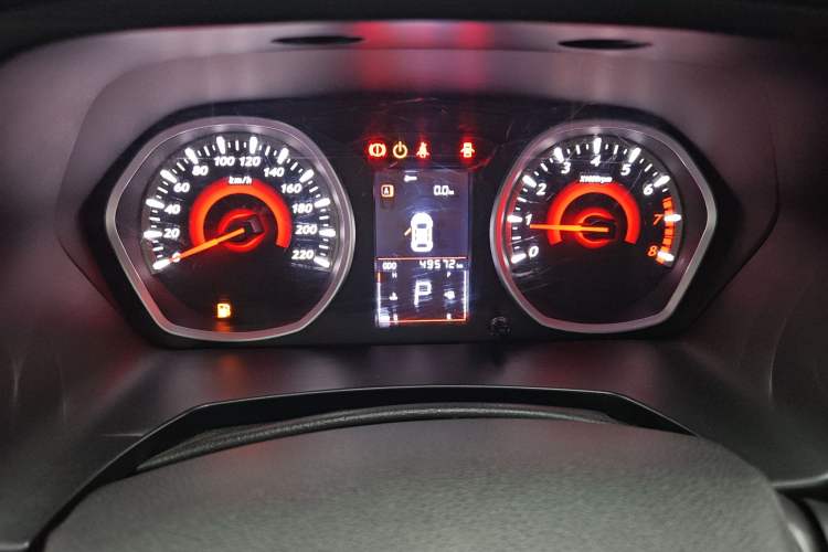 Used Soueast DX3 2016 1.5T CVT Luxury Model Odometer Close Up