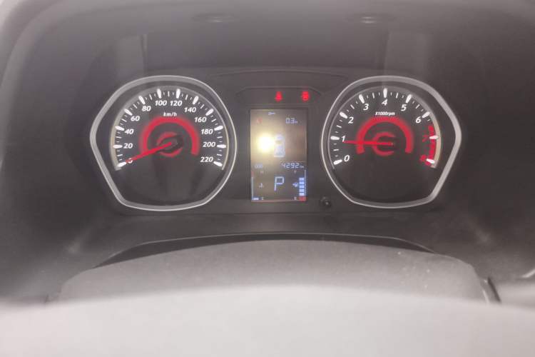 Used Soueast DX3 2016 1.5T CVT Luxury Model Odometer Close Up