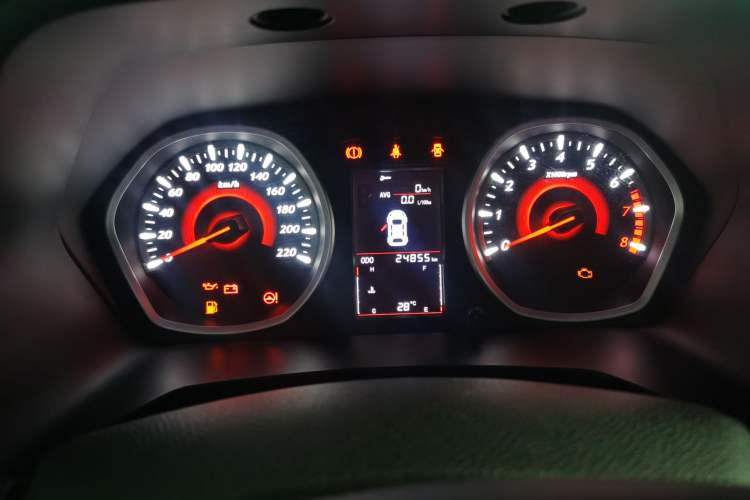 Used Soueast DX3 2016 1.5L Manual Flagship Version Odometer Close Up