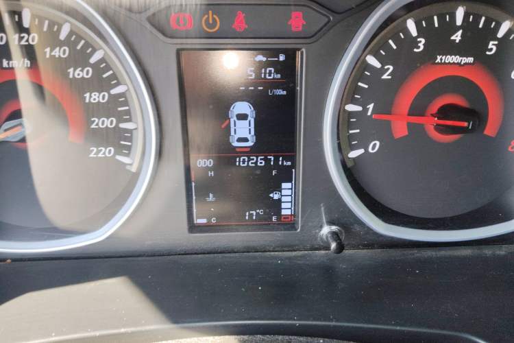 Used Soueast DX3 2016 1.5L Manual Luxury Edition
